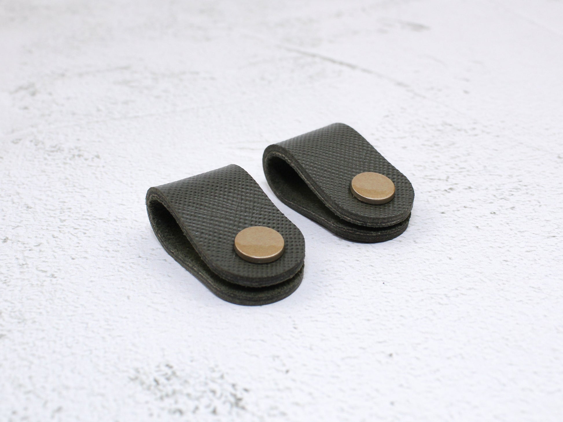 Set of 2 Cord Organiser Wraps | Cable Tidies | Olive Saffiano Leather with Suede