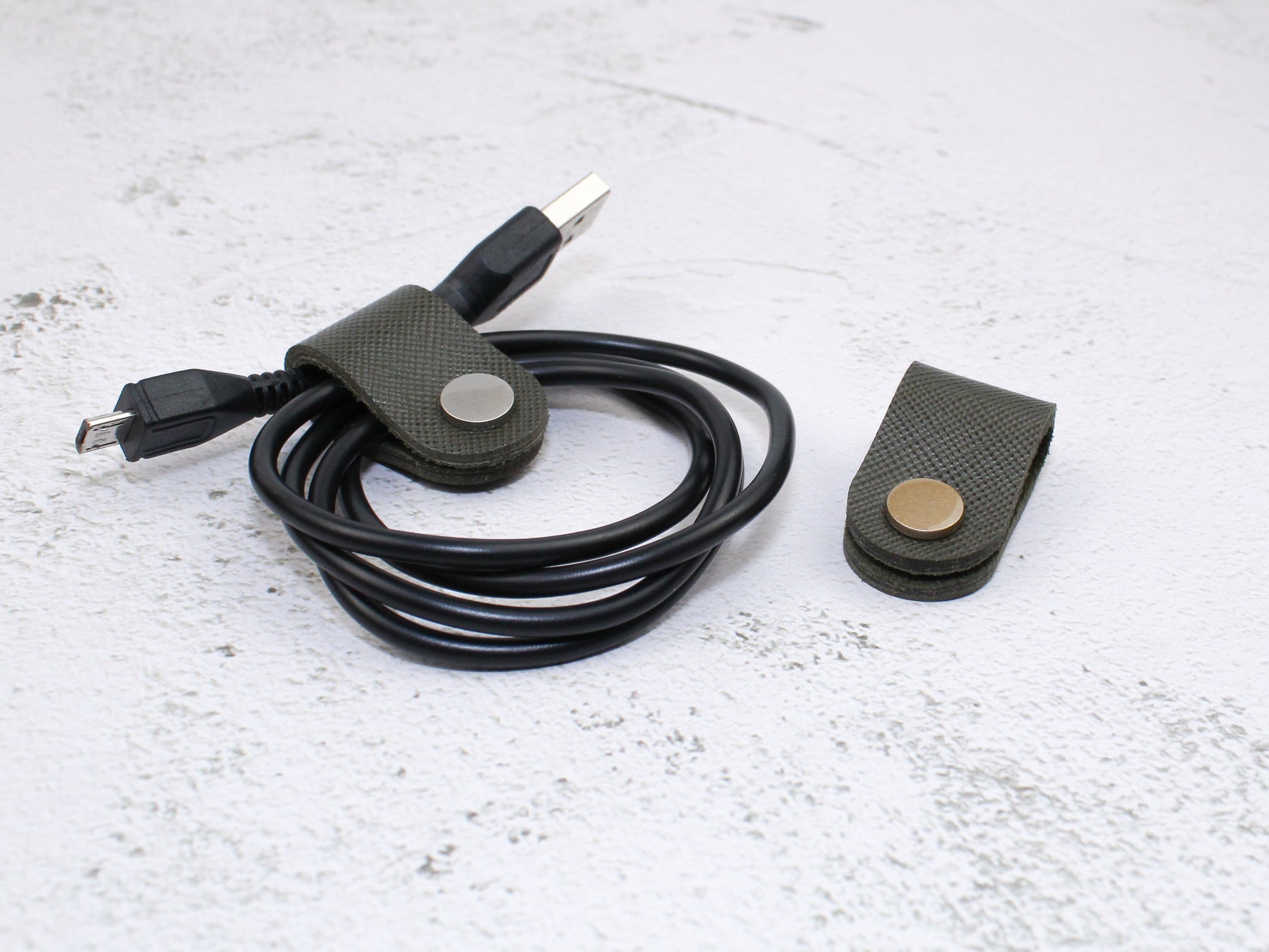 Set of 2 Cord Organiser Wraps | Cable Tidies | Olive Saffiano Leather with Suede